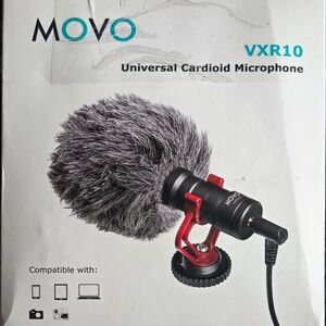 OVO VXR10 Universal Cardioid Microphone - Black and Red